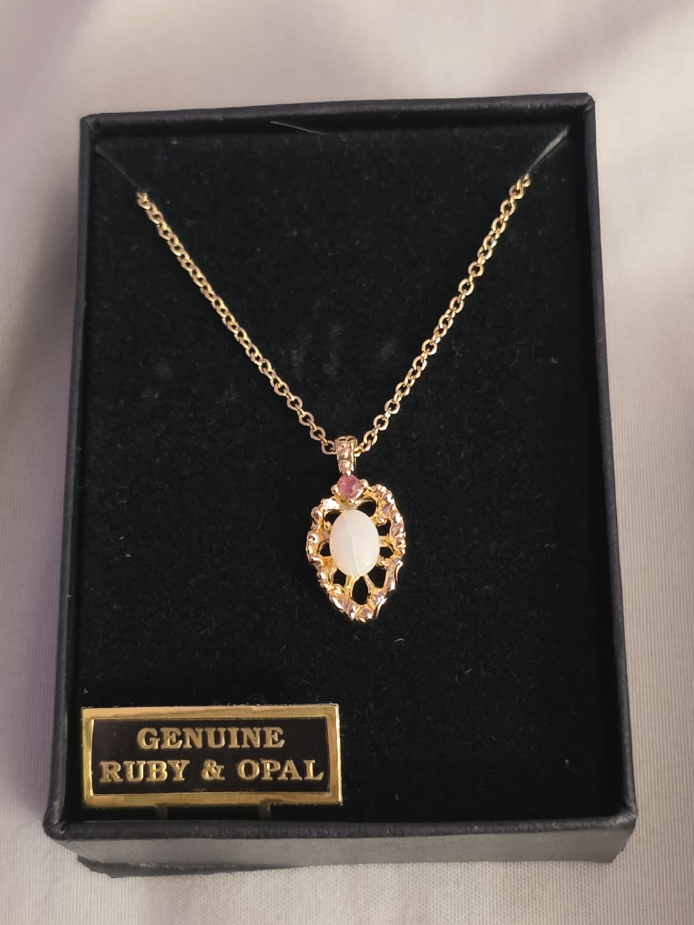 vintage Van Doran Genuine Ruby and Opal Pendant Necklace